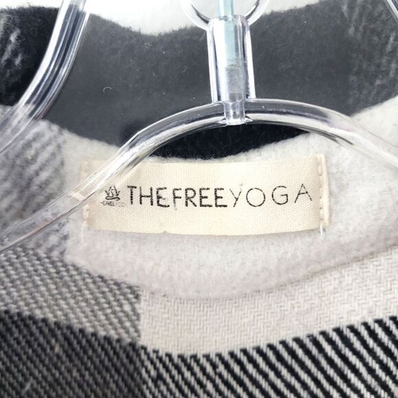 THE FREE YOGA flannel shacket size M - Picture 3 of 10